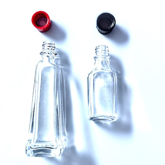 Vintage Set of 2 MINI Glass Collector Bottles ~ Red & Black Plastic Screw Caps - Picture 7 of 10